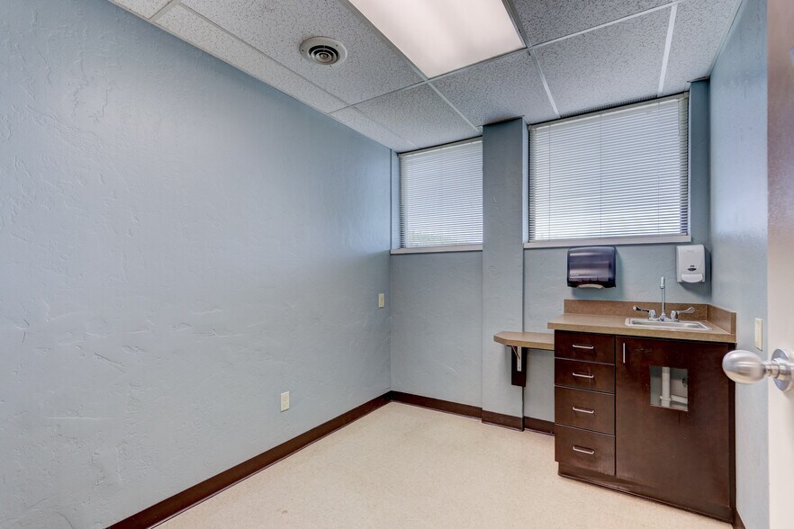 More Photos Of 5622 N Portland Ave, Oklahoma City Medical For Lease