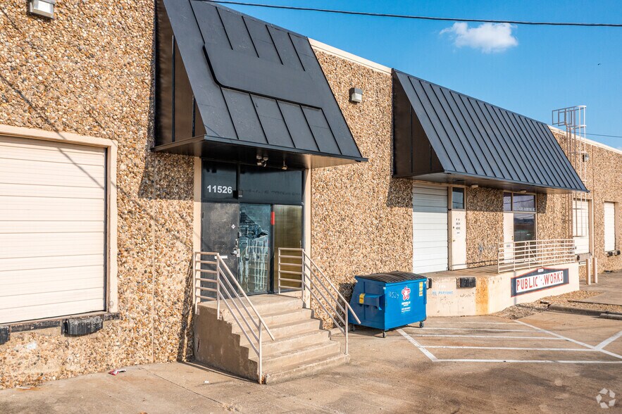 More Photos Of 11510-11530 Grissom Ln, Dallas Distribution For Lease