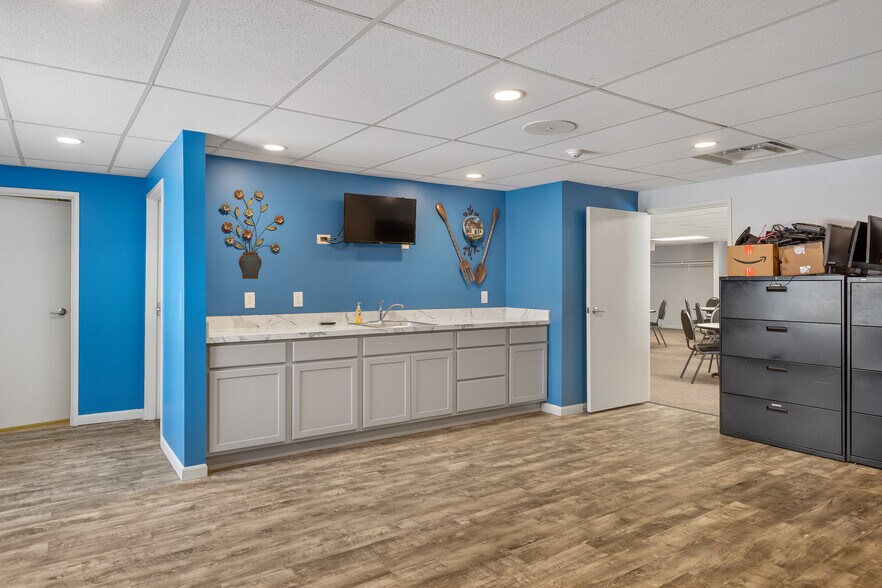 More Photos Of 5758 Cooley Lake Rd, Waterford Daycare Center For Sale