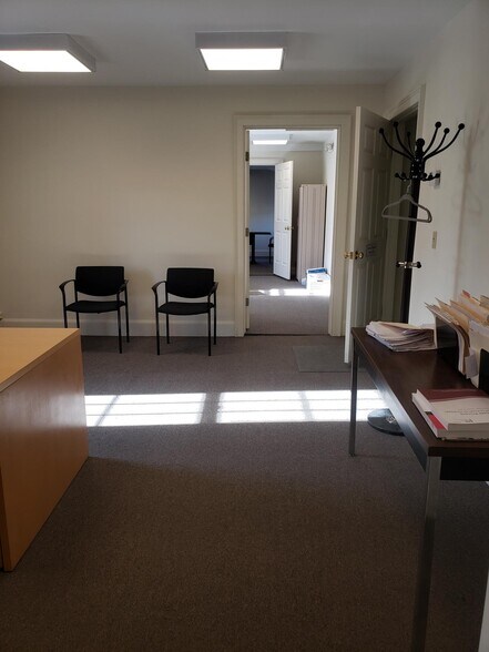 More Photos Of 1448 Main St, Palmer Medical For Lease