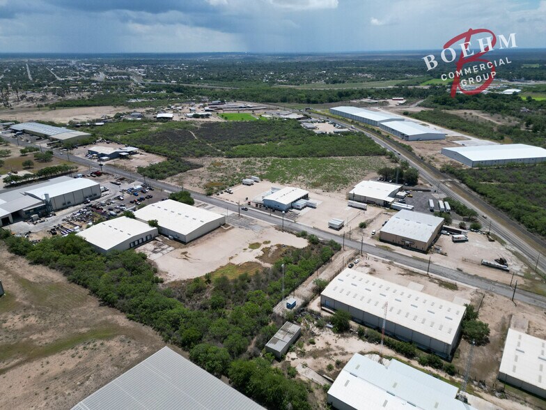 More Photos Of 995 Industrial Blvd, Del Rio Distribution For Sale