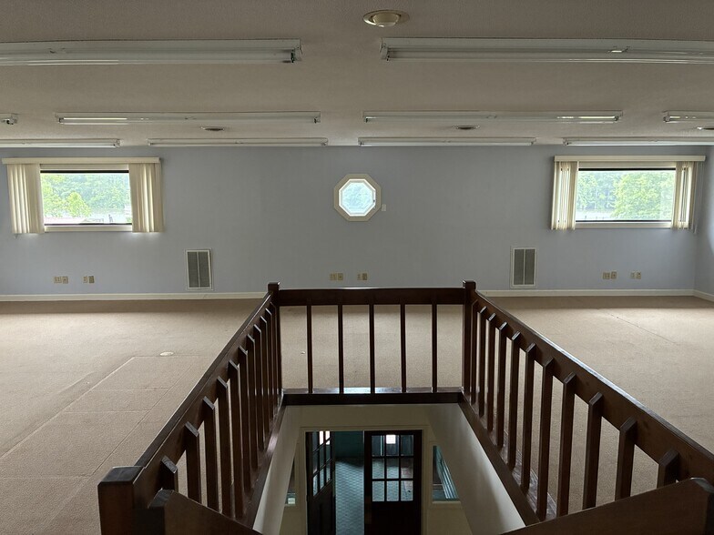 More Photos Of 212 W Water St, Plymouth Office Residential For Lease