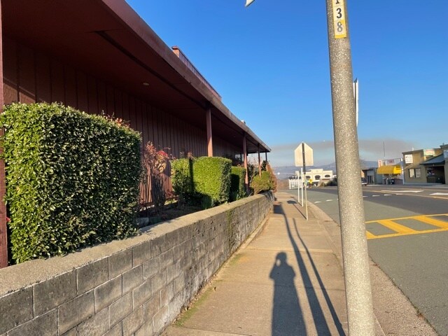 More Photos Of 64 E Saint Charles St, San Andreas Drugstore For Sale