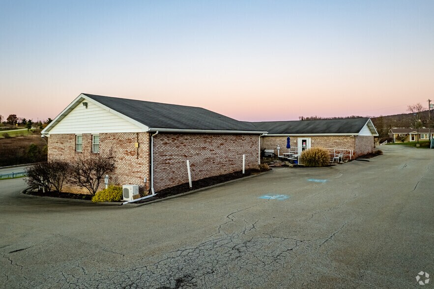 More Photos Of 110 Youngstown Rd, Lemont Furnace Medical For Sale