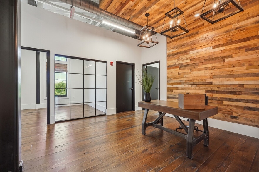 More Photos Of 12655 Birmingham Hwy, Alpharetta Storefront Retail Office For Lease
