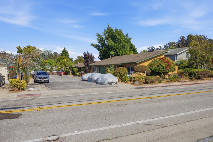 More Photos Of 1584 Chanticleer Ave, Santa Cruz Apartments For Sale