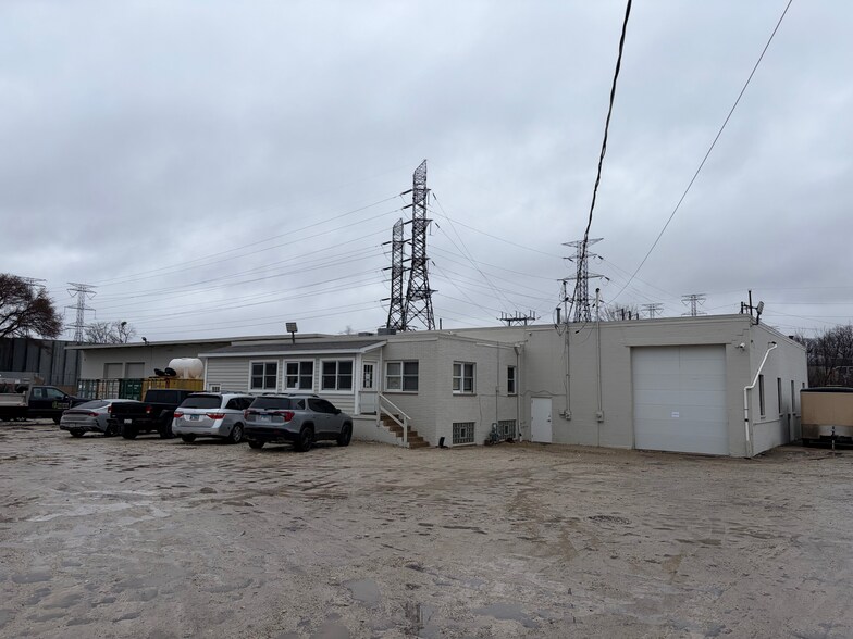 More Photos Of 1285 Aurora Avenue Ln, Aurora Warehouse For Lease