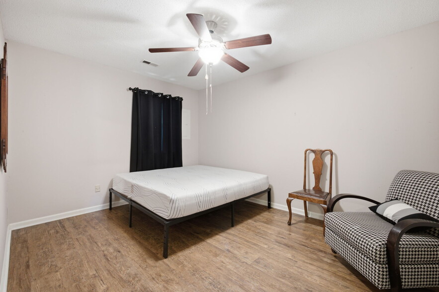 More Photos Of 17-19 W Second St, Wendell Specialty For Sale