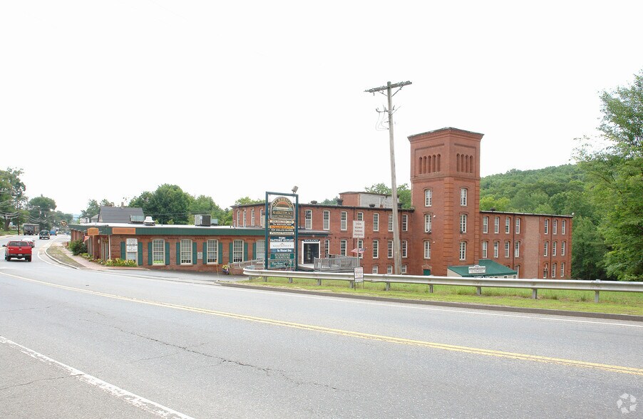 More Photos Of 559 Main St, Sturbridge Freestanding For Lease