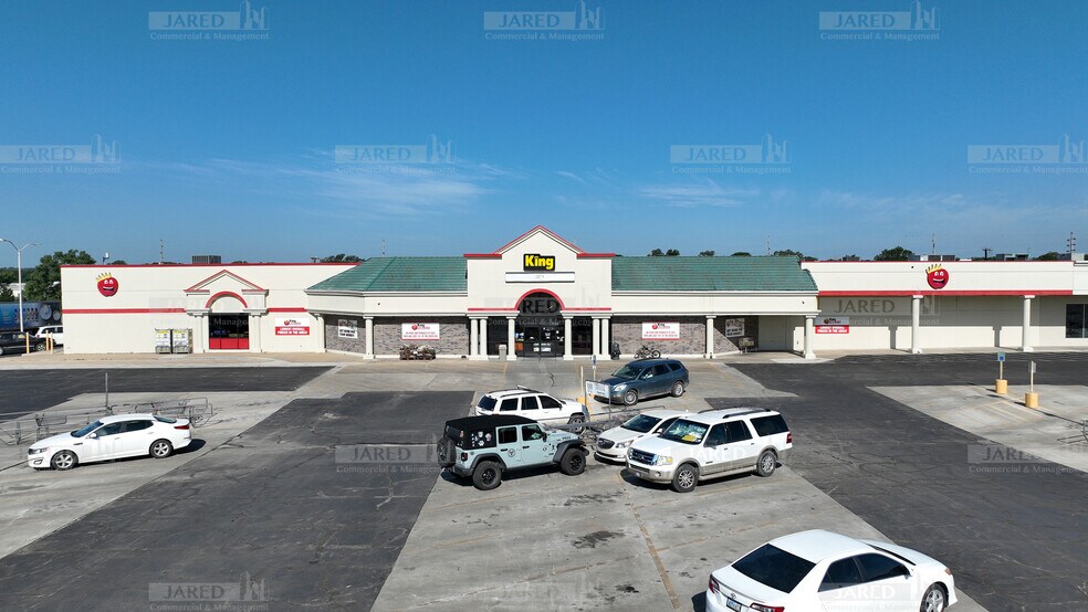 More Photos Of 100 Hall St, Coffeyville Unknown For Lease