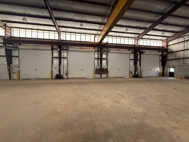More Photos Of 598 TX-163, Ozona Warehouse For Sale