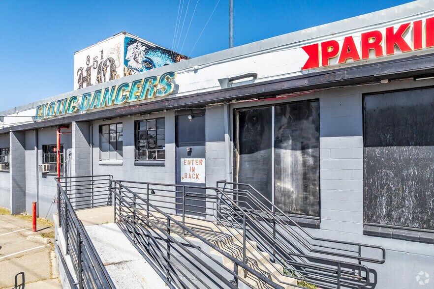 More Photos Of 851 Richards Blvd, Sacramento Warehouse For Sale