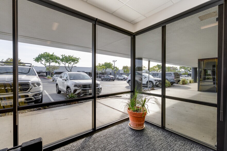 More Photos Of 780 Montague Expy, San Jose Showroom For Lease