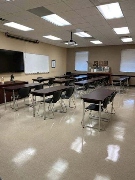 More Photos Of 106-108 Prince St, Warner Robins Office For Lease