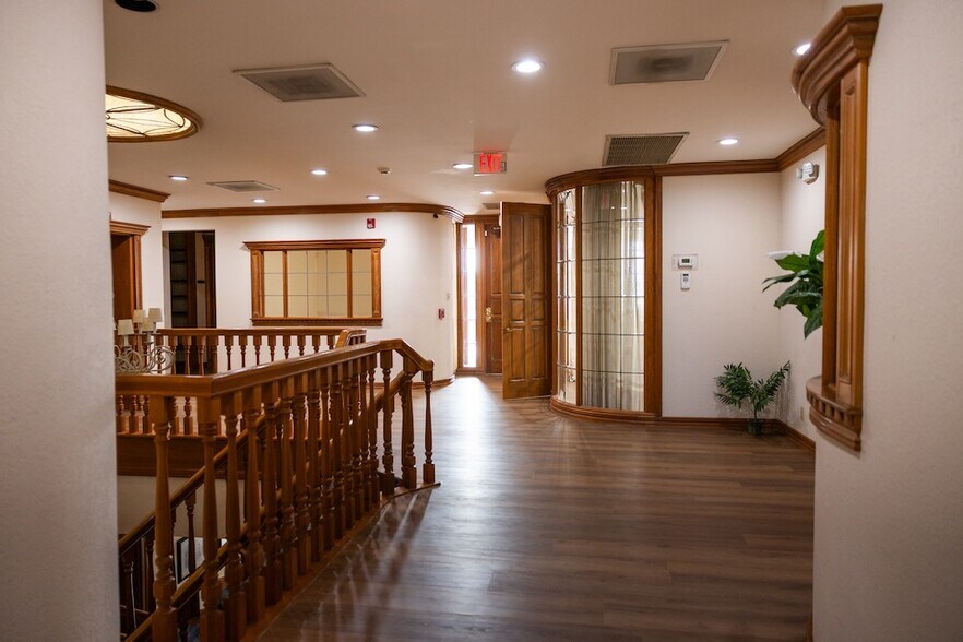 More Photos Of 10225 W Thunderbird Blvd, Sun City Medical For Sale