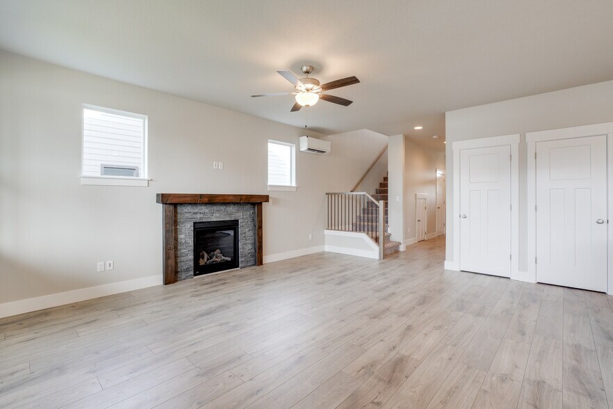 More Photos Of 2924 NW 16th St, Battle Ground Apartments For Sale