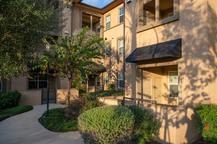 More Photos Of 2855 Foothill Blvd, La Verne Apartments For Lease