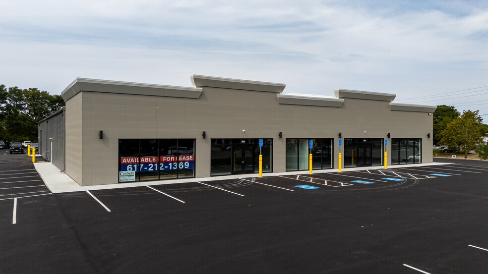 Primary Photo Of 147 Samoset St, Plymouth Storefront For Lease