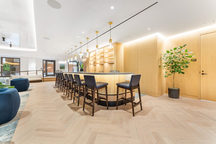 More Photos Of 43-45 E 53rd St, New York Office For Sale