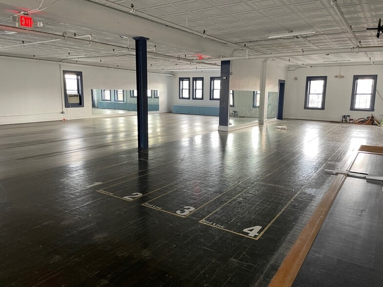 More Photos Of 17-23 N Main St, Port Chester Loft Creative Space For Lease