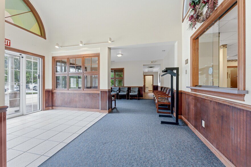 More Photos Of 1703 Locust Ave, Fairmont Medical For Sale