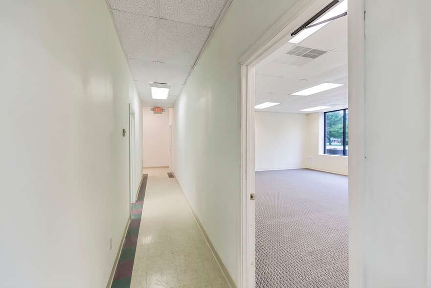 More Photos Of 516 Pearman Dairy Rd, Anderson Freestanding For Sale