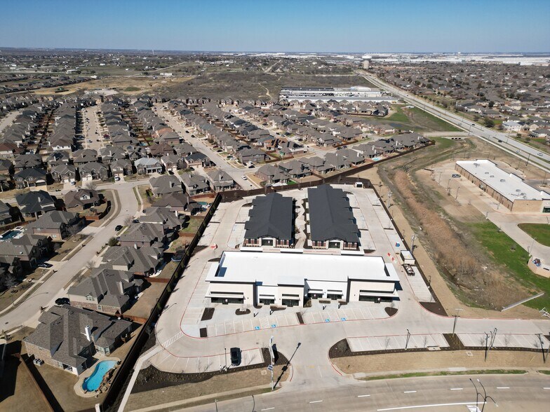 More Photos Of 1901 Heritage Trace Pky, Fort Worth Unknown For Lease