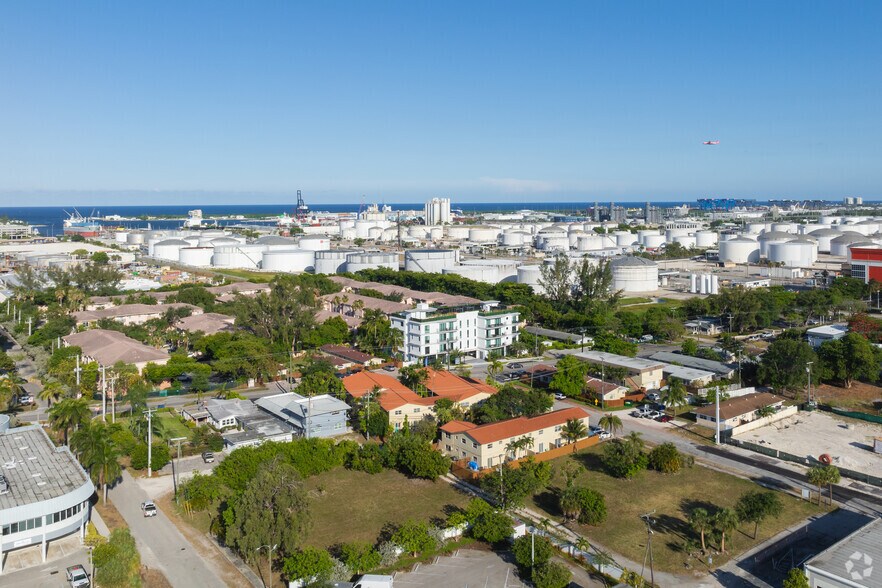 More Photos Of 2100 Miami Rd, Fort Lauderdale Apartments For Sale