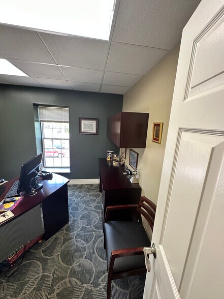 More Photos Of 1108 Ohio River Blvd, Sewickley Office For Sale