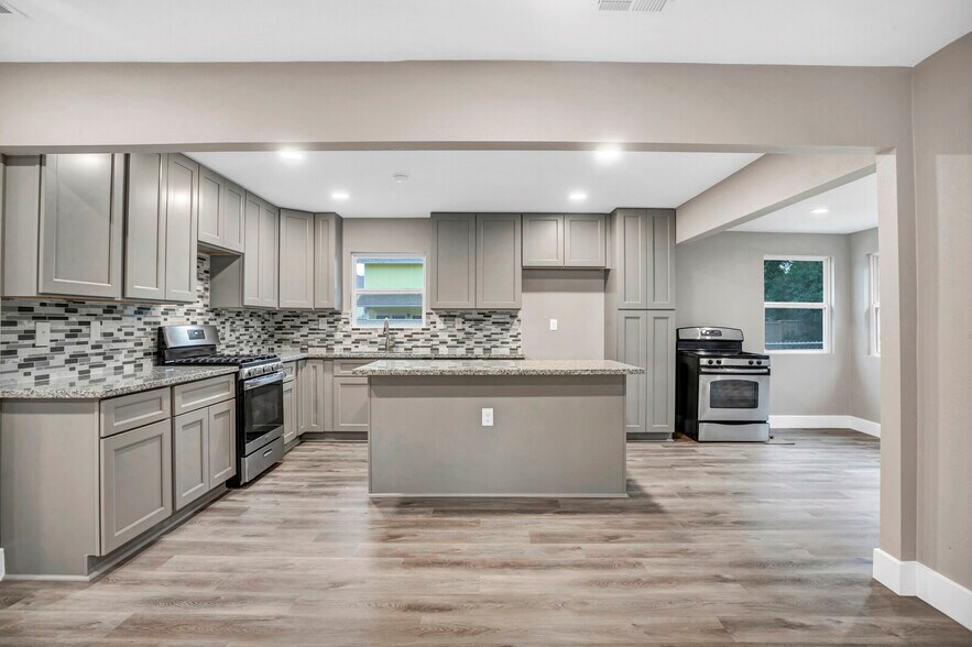 More Photos Of 601 Spring St, Round Rock Office Residential For Lease