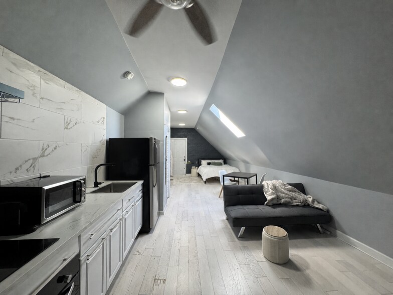 More Photos Of 3320 S Carpenter St, Chicago Multifamily For Sale