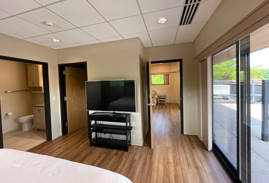 More Photos Of , Wheeling Office For Sale