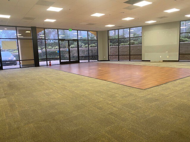 More Photos Of 41 Douglas Dr, Oceanside Unknown For Lease