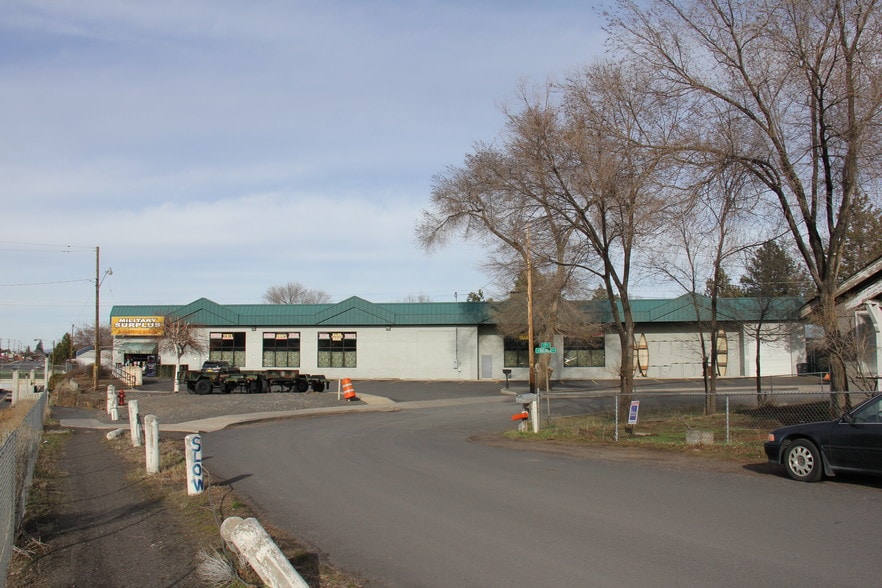 Primary Photo Of 310 SE Railroad St, Bend Storefront Retail Residential For Lease