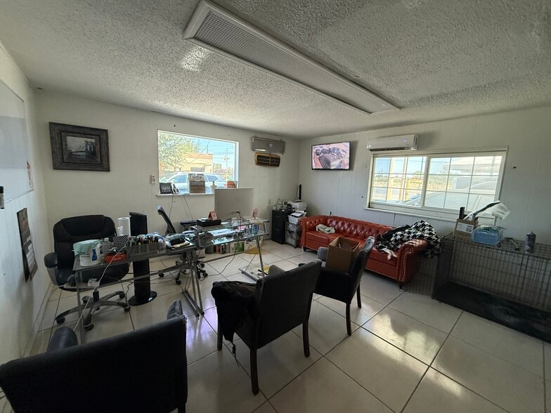 More Photos Of 8326 Alameda Ave, El Paso Auto Repair For Sale