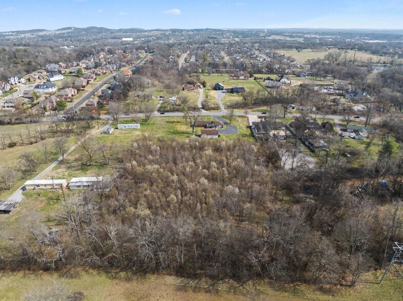 More Photos Of 611 New Shackle Island Rd, Hendersonville Flex For Sale