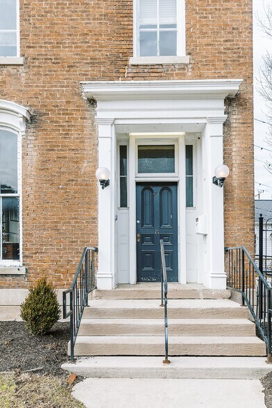 More Photos Of 403 N Walnut St, Bloomington General Retail For Sale