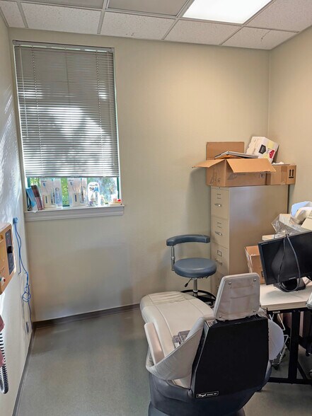 More Photos Of 418 Aviation Blvd, Santa Rosa Medical For Sale
