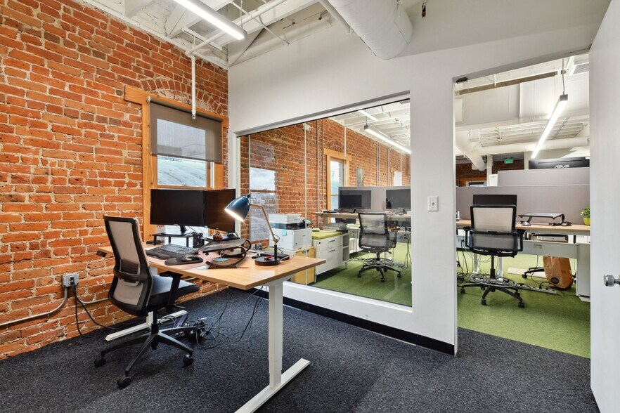 More Photos Of 2911 Walnut St, Denver Showroom For Sale