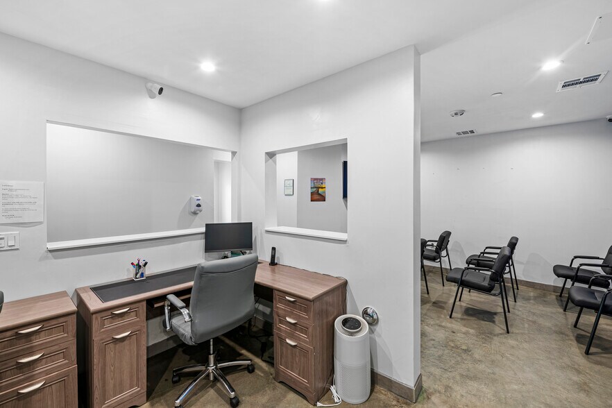 More Photos Of 4013 Sawtelle Blvd, Los Angeles Medical For Lease