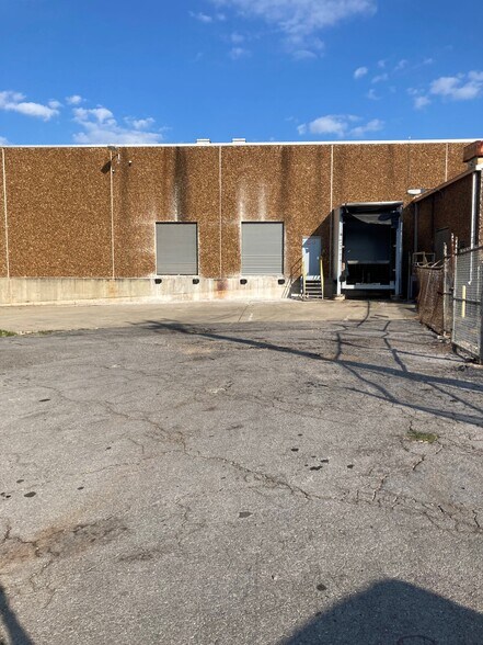 More Photos Of 110 6th Ave S, Birmingham Warehouse For Sale