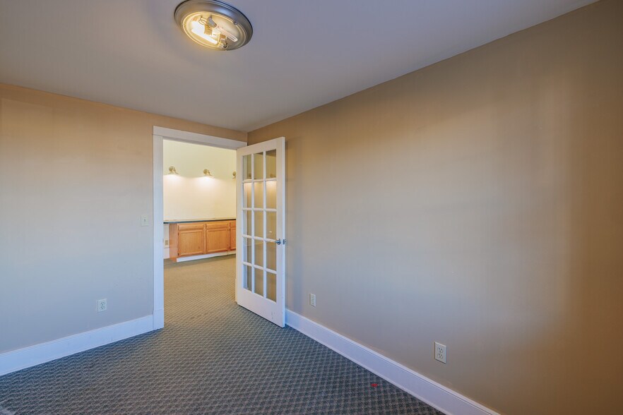 More Photos Of 218 Gay St, Erwin Loft Creative Space For Sale