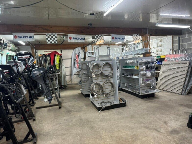 More Photos Of 807 E Harbor Rd, Milton Marina For Sale