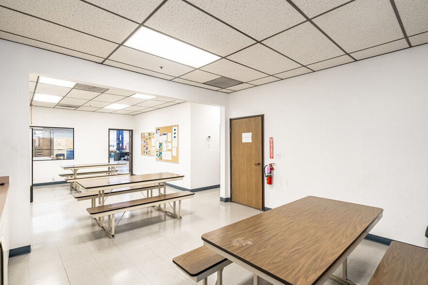 More Photos Of 231 W Blueridge Ave, Orange Manufacturing For Sale