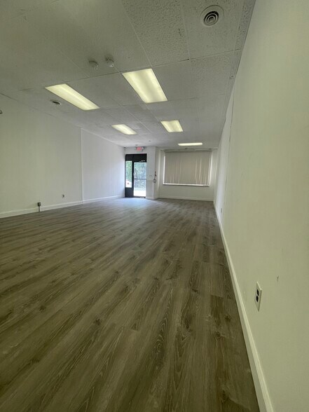 More Photos Of 12 N Black Horse Pike, Runnemede Storefront Retail Residential For Lease