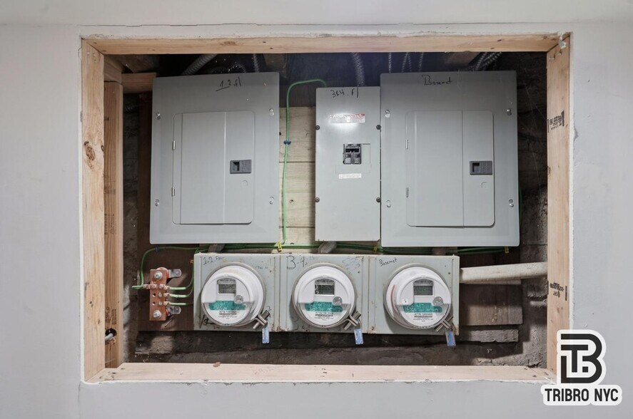 More Photos Of 126 Hall St, Brooklyn Apartments For Sale