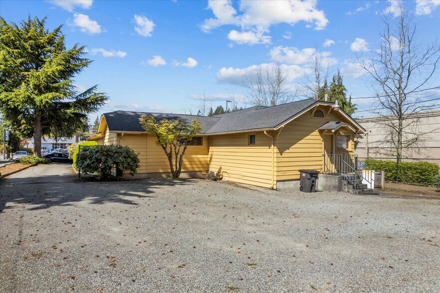 More Photos Of 6915 Evergreen Way, Everett Freestanding For Sale