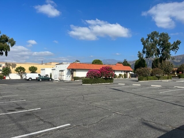Primary Photo Of 308-316 W Route 66, Glendora Restaurant For Sale