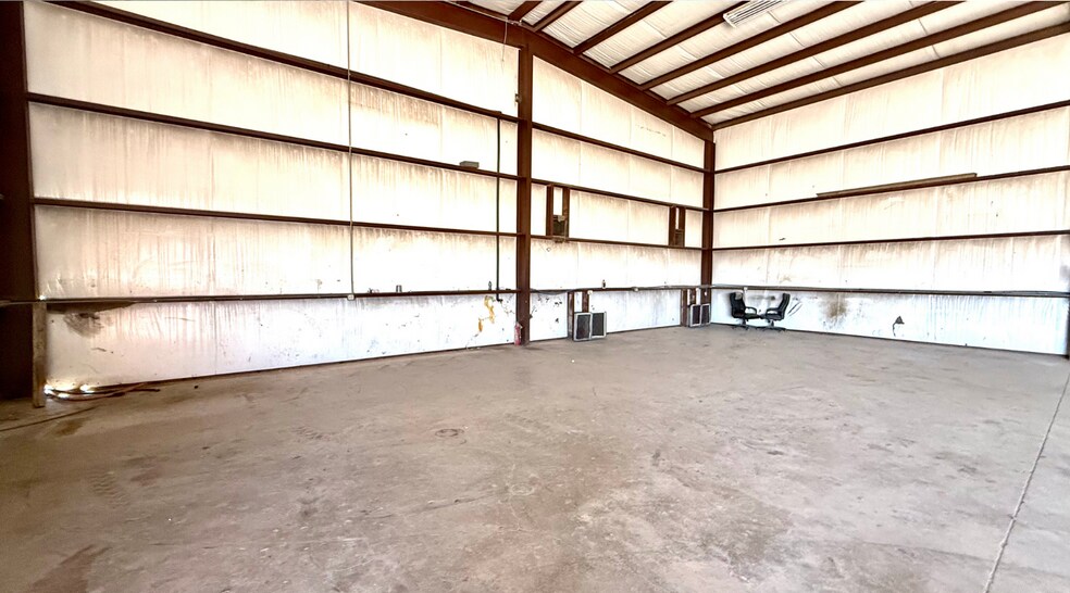 More Photos Of 12920 TX-191 Frontage, Midland Flex For Lease