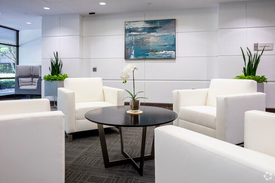 More Photos Of 3975 Fair Ridge Dr, Fairfax Office For Lease